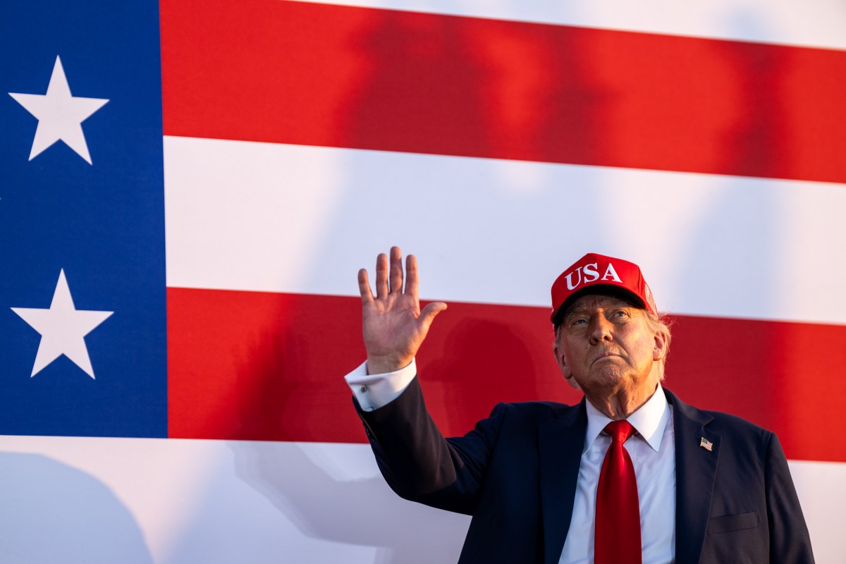 President Donald Trump thanks the crowd after remarks at the Salute to America Celebration, Thursday, July 3, 2025, at the Iowa State Fairgrounds in Des Moines, Iowa. (Official White House Photo by Daniel Torok)