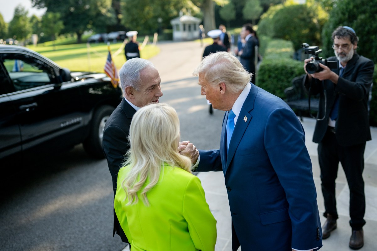 President Donald Trump greets Israeli Prime Minister Benjamin Netanyahu and his wife, Monday, July 7, 2025, at the South Portico of the White House.(Official White House Photo by Daniel Torok)