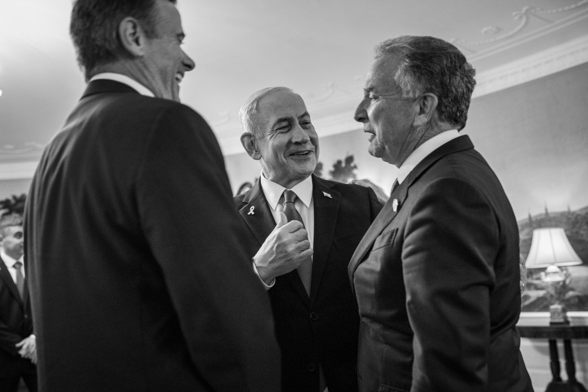 CIA Director John Ratcliffe and Middle East Envoy Steve Witkoff speak with Israeli Prime Minister Benjamin Netanyahu after signing the guest book in the White House, Monday, July 7, 2025. (Official White House Photo by Daniel Torok)