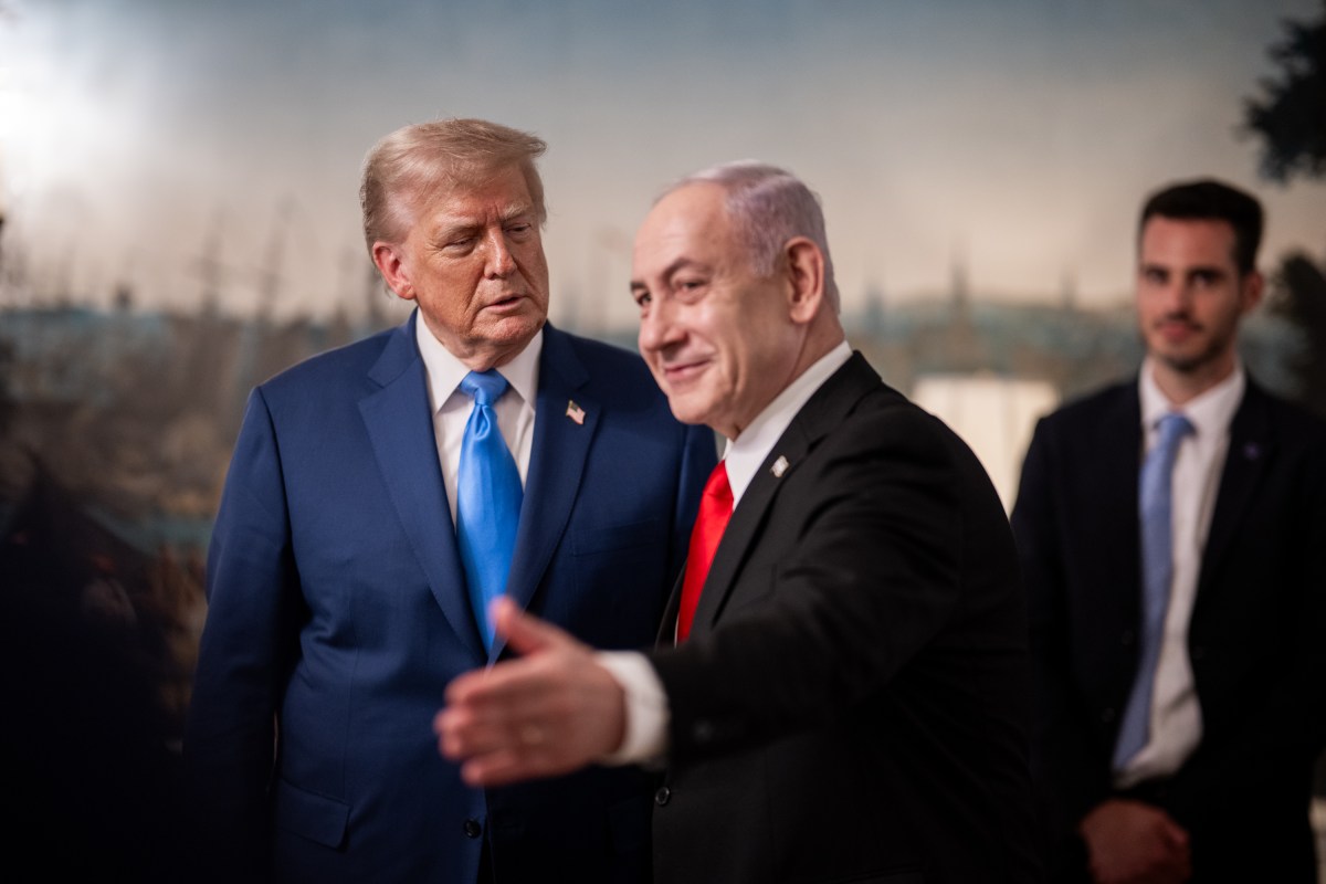 President Donald Trump and Israeli Prime Minister Benjamin Netanyahu speak privately in the Vermeil Room before a dinner, Monday, July 7, 2025, at the White House. (Official White House Photo by Daniel Torok)
