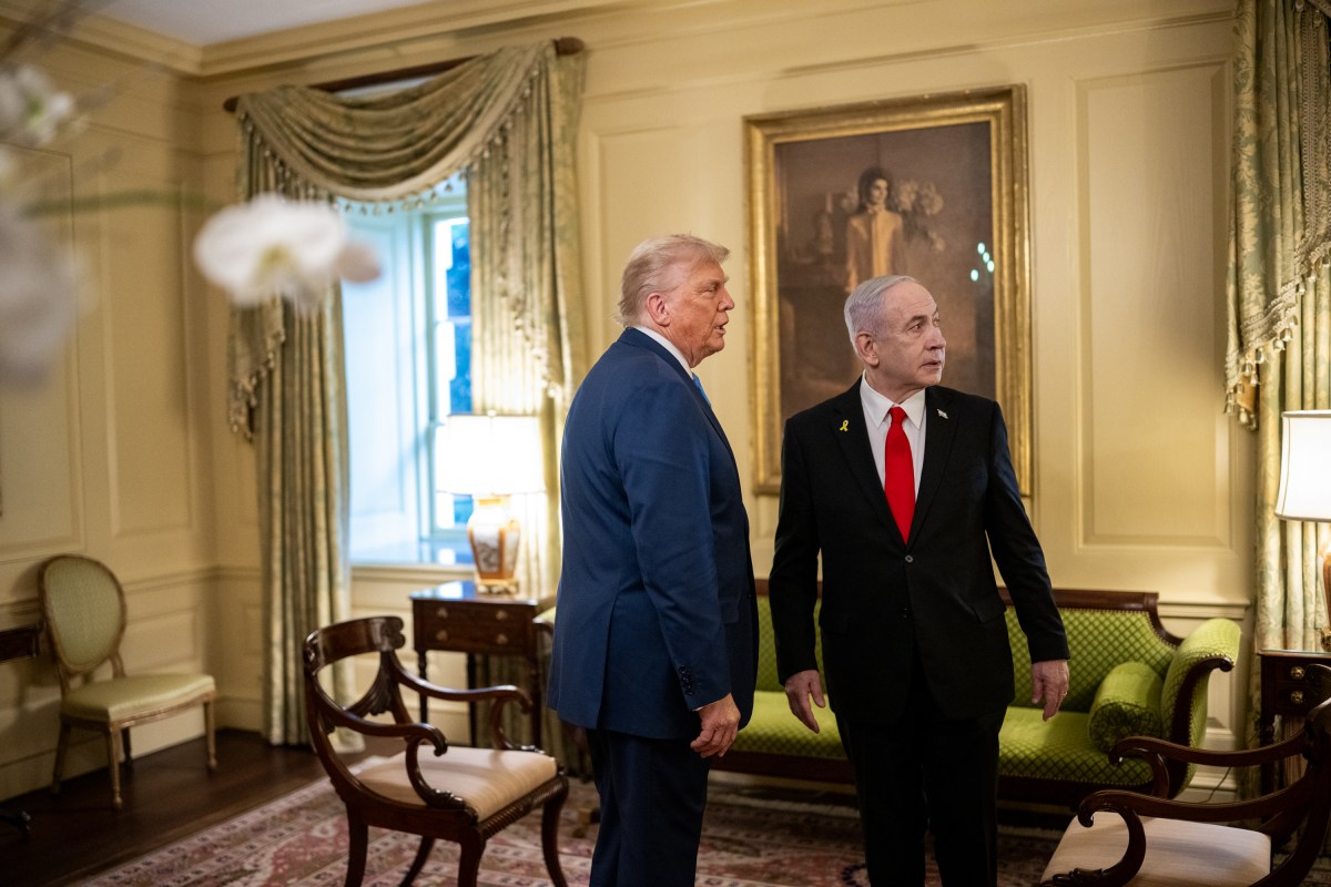 President Donald Trump and Israeli Prime Minister Benjamin Netanyahu speak privately in the Vermeil Room before a dinner, Monday, July 7, 2025, at the White House. (Official White House Photo by Daniel Torok)