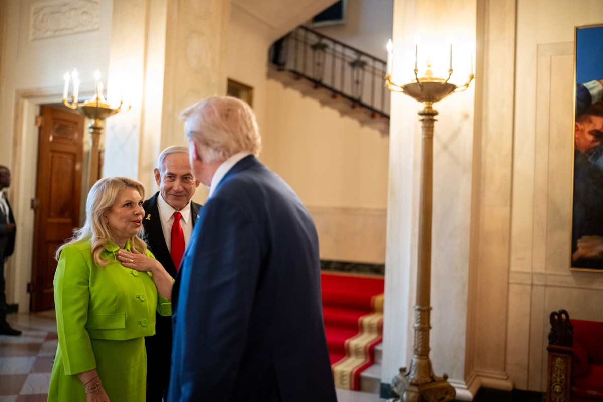 President Donald Trump and Israeli Prime Minister Benjamin Netanyahu speak before a dinner in the Blue Room, Monday, July 7, 2025, at the White House. (Official White House Photo by Daniel Torok)