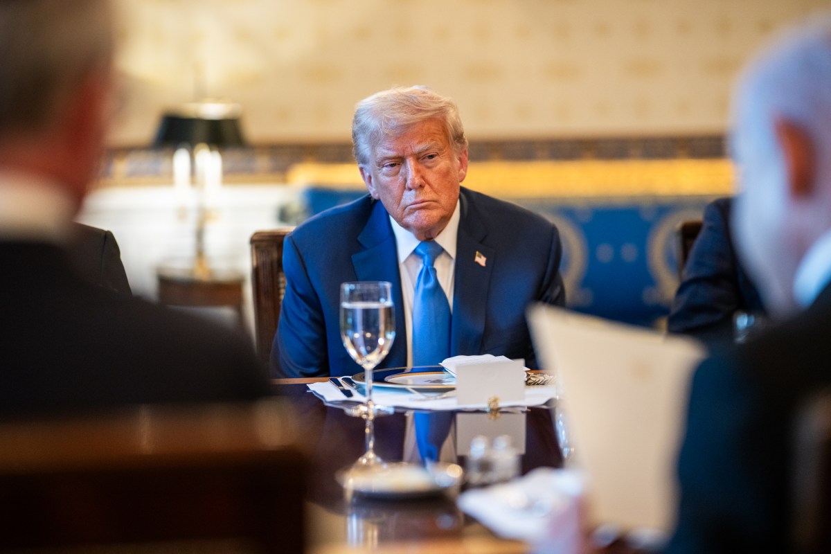 President Donald Trump hosts a bilateral dinner for Israeli Prime Minister Benjamin Netanyahu, Monday, July 7, 2025, in the Blue Room. (Official White House Photo by Daniel Torok)