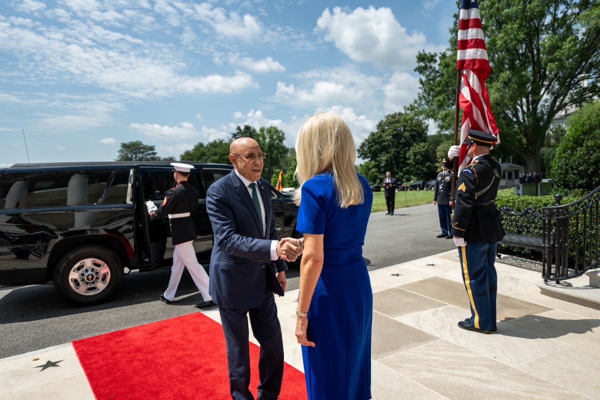 Chief of Protocol Monica Crowley greets President Mohamed Ould Cheikh El Ghazouani of Mauritania at the South Portico of the White House, Wednesday, July 9, 2025, before attending a multilateral luncheon with President Donald Trump and other African leaders. (Official White House Photo by Molly Riley)