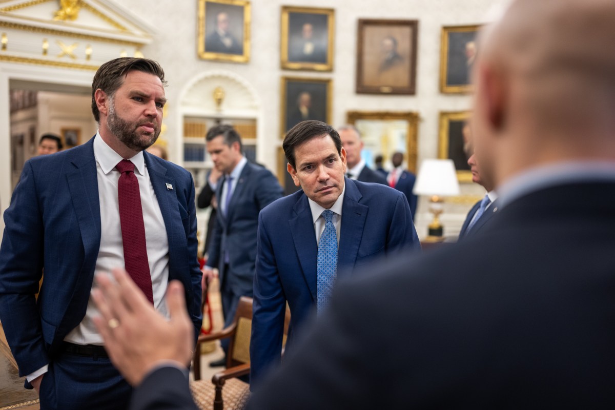 Vice President JD Vance and Secretary of State Marco Rubio speak with Deputy Chief of Staff James Blair before President Donald Trump meets with NATO Secretary Mark Rutte, Monday, July 14, 2025, in the Oval Office. (Official White House Photo by Daniel Torok)