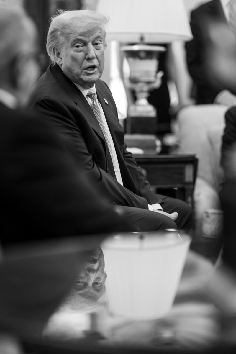 President Donald Trump hosts a bilateral meeting with Prince Salman bin Hamad Al Khalifa, Prime Minister of Bahrain, Wednesday, July 16, 2025, in the Oval Office. (Official White House Photo by Daniel Torok)