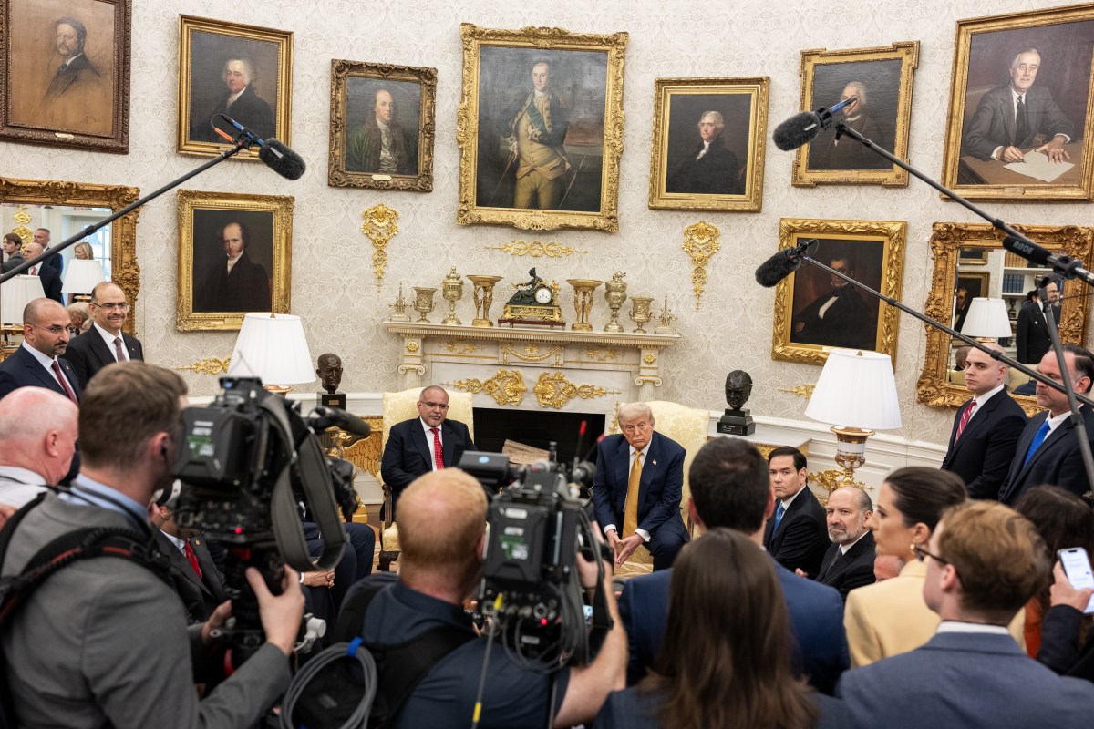 President Donald Trump hosts a bilateral meeting with Prince Salman bin Hamad Al Khalifa, Prime Minister of Bahrain, Wednesday, July 16, 2025, in the Oval Office. (Official White House Photo by Daniel Torok)