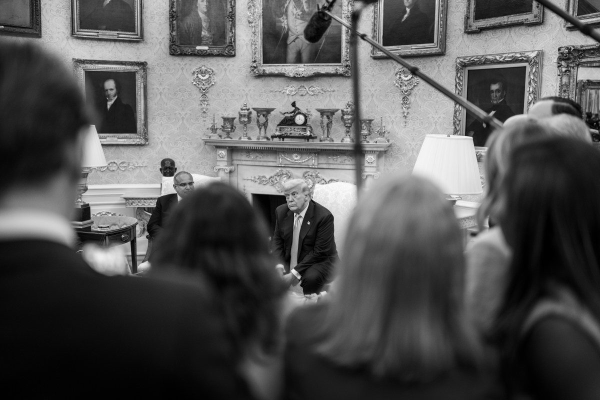President Donald Trump hosts a bilateral meeting with Prince Salman bin Hamad Al Khalifa, Prime Minister of Bahrain, Wednesday, July 16, 2025, in the Oval Office. (Official White House Photo by Daniel Torok)