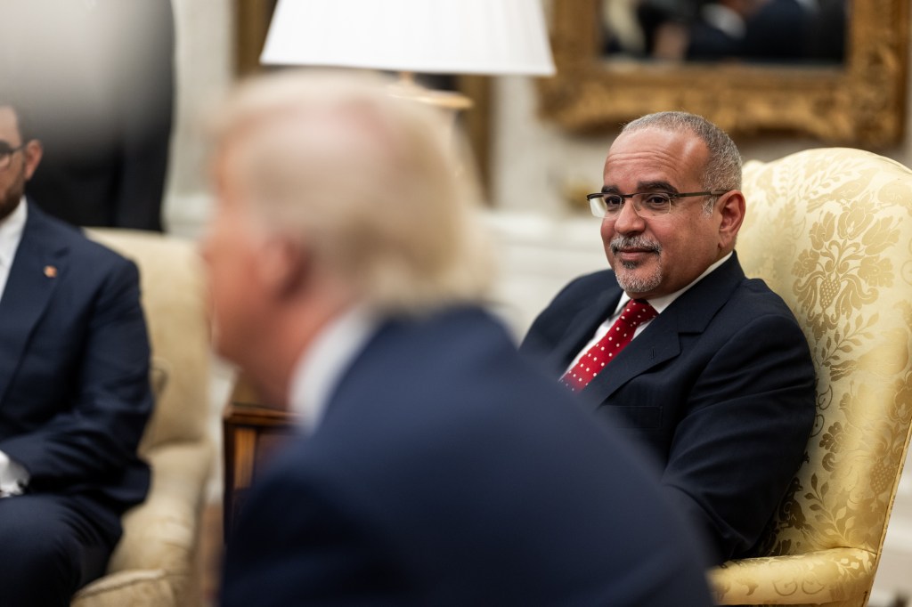 President Donald Trump hosts a bilateral meeting with Prince Salman bin Hamad Al Khalifa, Prime Minister of Bahrain, Wednesday, July 16, 2025, in the Oval Office. (Official White House Photo by Daniel Torok)