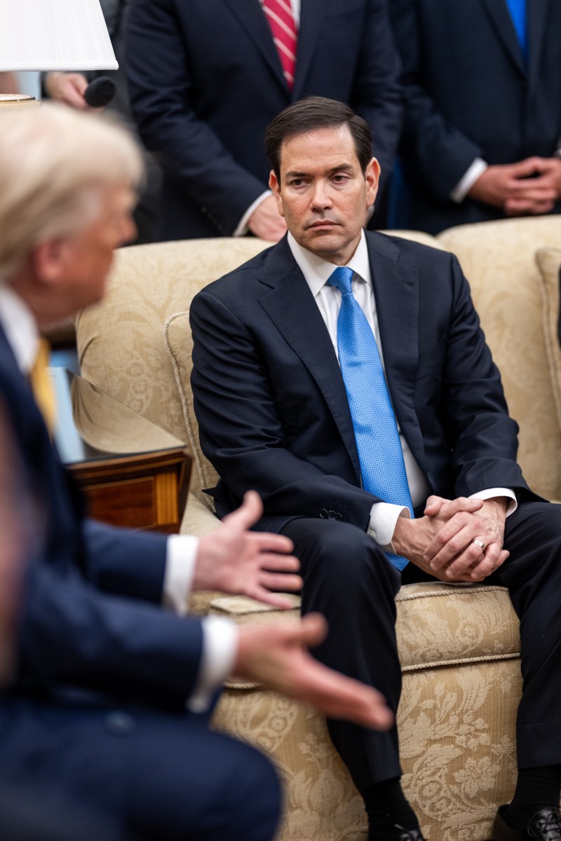 President Donald Trump hosts a bilateral meeting with Prince Salman bin Hamad Al Khalifa, Prime Minister of Bahrain, Wednesday, July 16, 2025, in the Oval Office. (Official White House Photo by Daniel Torok)