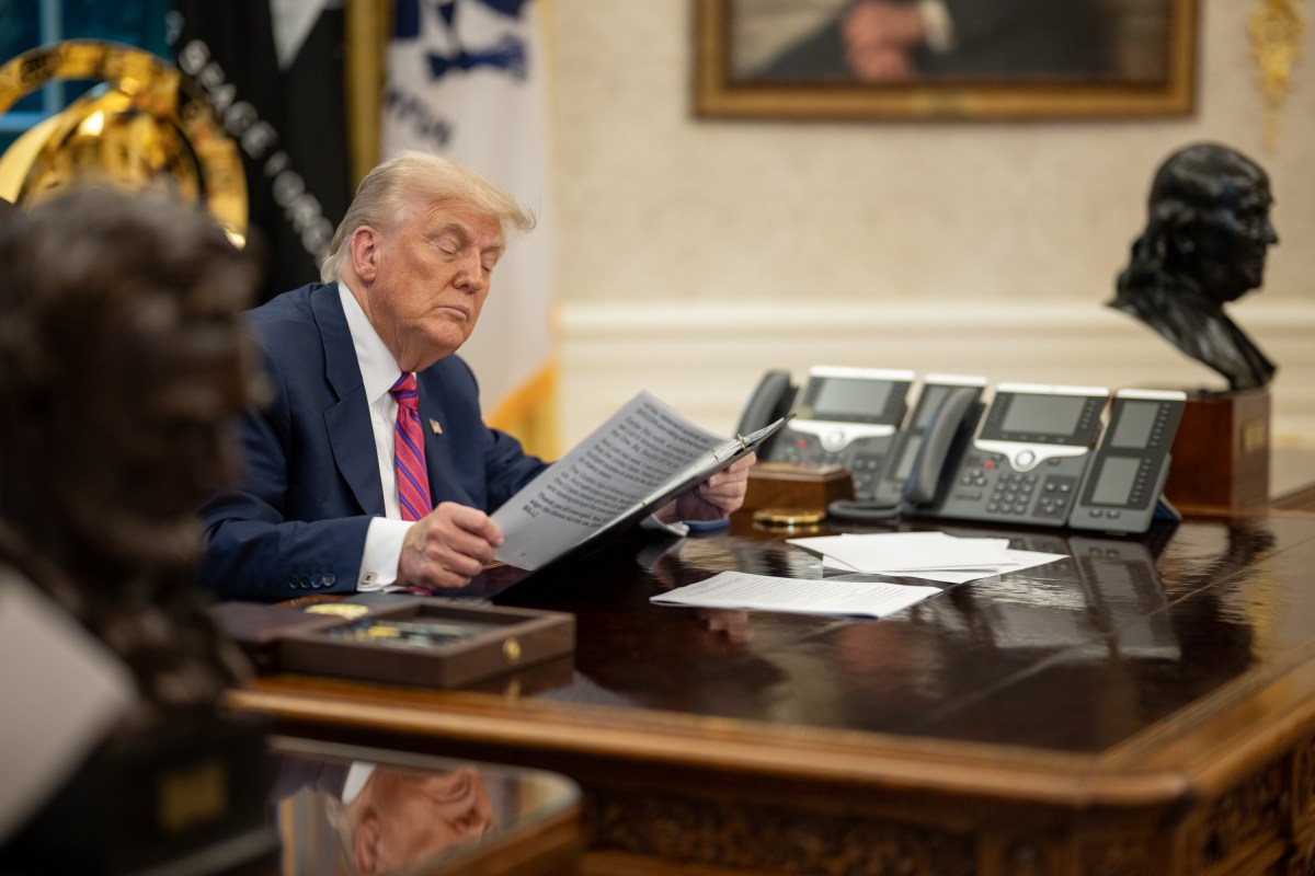 President Donald Trump walks along the West Colonnade to the residence, Friday, July 18, 2025, to participate in a signing ceremony for S.1852, The GENIUS Act. (Official White House Photo by Daniel Torok)