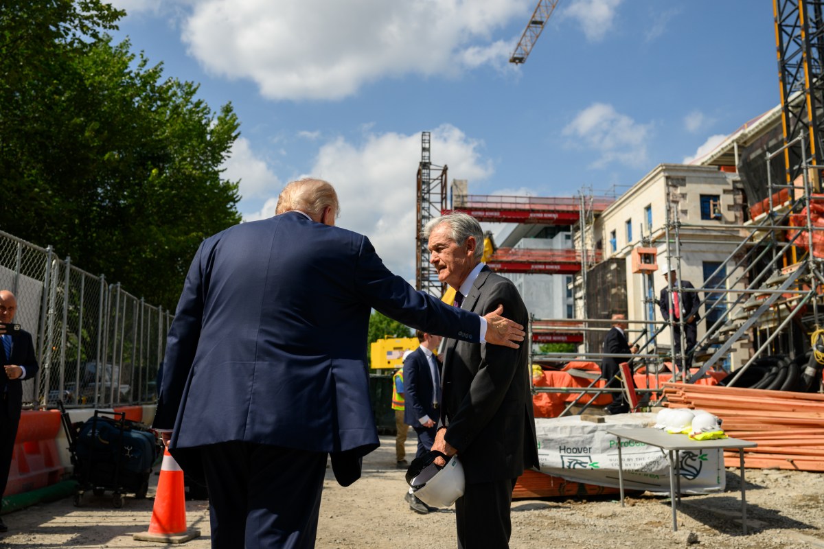 President Donald Trump speaks to Fed Chair Jerome Powell during a tour of the Federal Reserve in Washington, D.C., Thursday, July 24, 2025. (Official White House Photo by Daniel Torok)