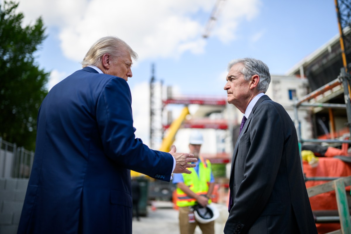 President Donald Trump speaks to Fed Chair Jerome Powell during a tour of the Federal Reserve in Washington, D.C., Thursday, July 24, 2025. (Official White House Photo by Daniel Torok)