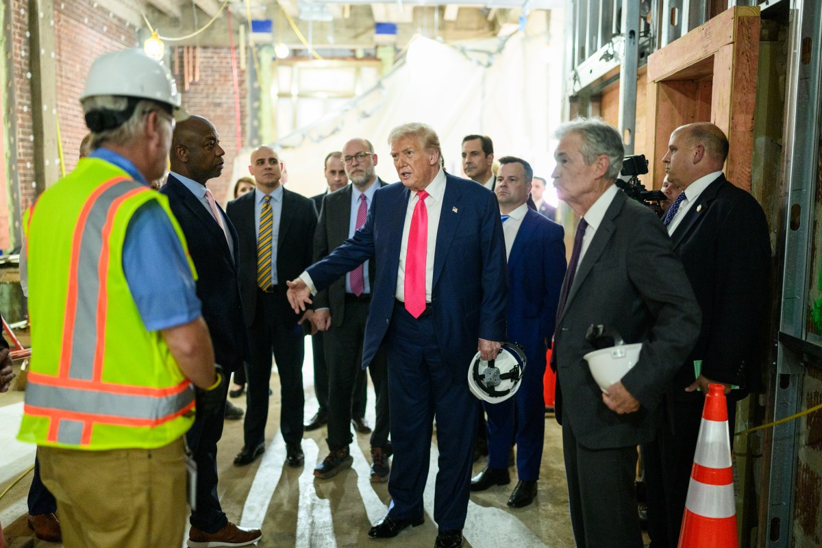 President Donald Trump tours the Federal Reserve alongside Fed Chair Jerome Powell and Sen. Tim Scott (R-SC), Thursday, July 24, 2025. (Official White House Photo by Daniel Torok)