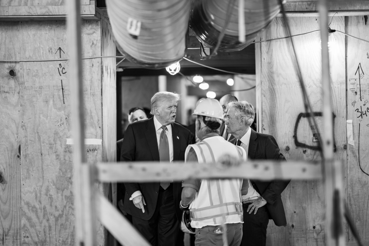 President Donald Trump tours the Federal Reserve alongside Fed Chair Jerome Powell and Sen. Tim Scott (R-SC), Thursday, July 24, 2025. (Official White House Photo by Daniel Torok)