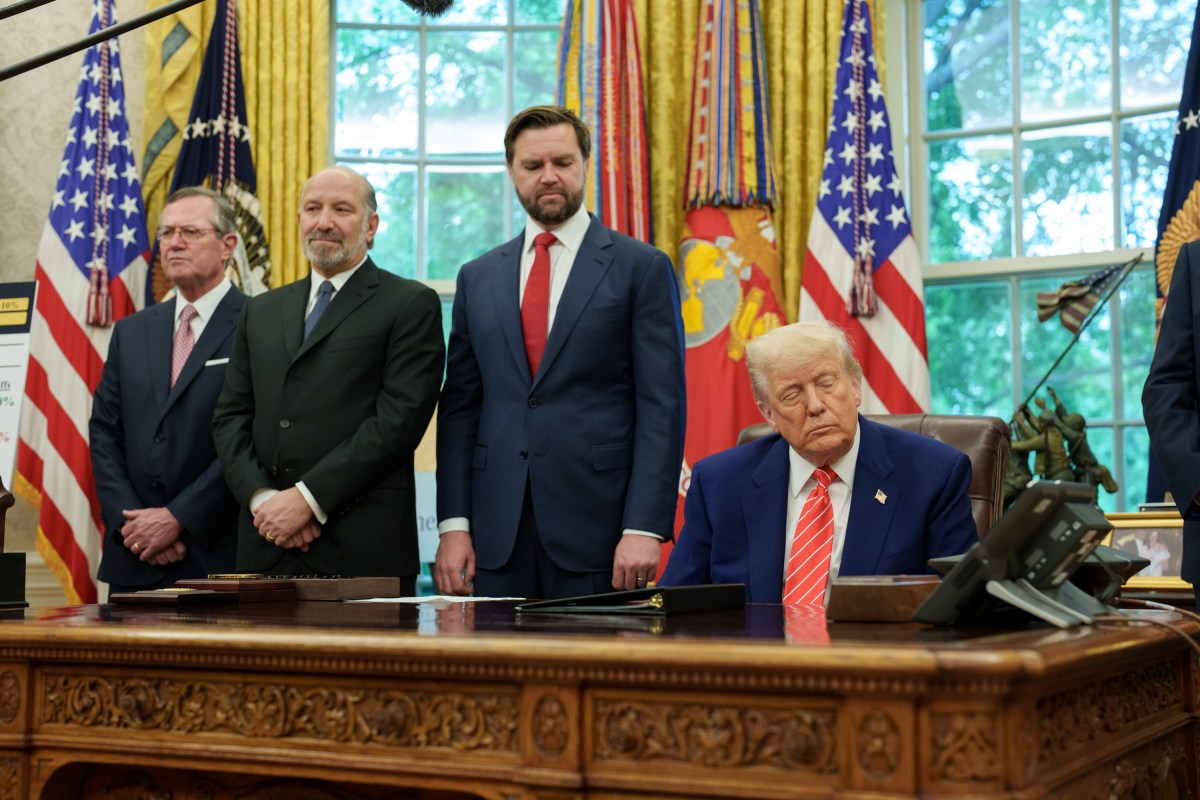 President Donald Trump is joined by Secretary of Commerce Howard Lutnick, Vice President JD Vance, British Ambassador Peter Mandelson, U.S. Trade Representative Jamieson Greer, and Secretary of Agriculture Brooke Rollins, while announcing a trade agreement with the U.K., Thursday, May 8, 2025, in the Oval Office. (Official White House Photo by Emily J. Higgins)
