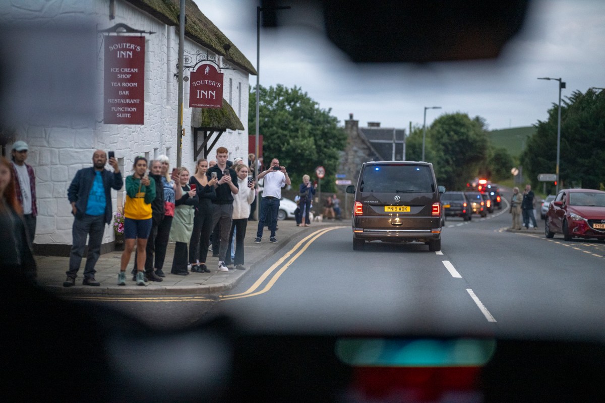 President Donald J. Trump motorcades from Prestwick Airport, en route to Trump Turnberry, Friday, July 25, 2025, in Glasgow, Scotland. (Official White House Photo by Daniel Torok)