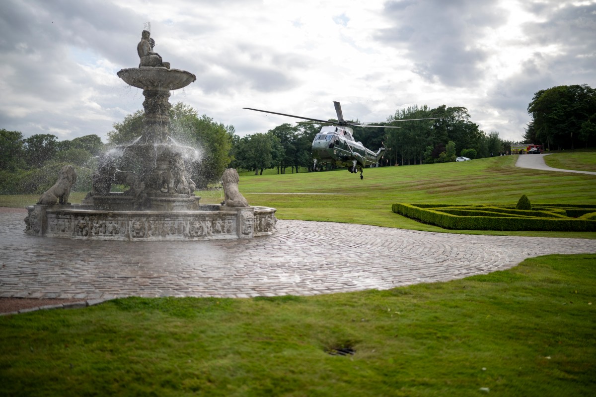 President Donald Trump and U.K. Prime Minister Keir Starmer arrive aboard Marine One to Trump International Scotland in Aberdeen, Monday, July 28, 2025. (Official White House Photo by Daniel Torok) (Official White House Photo by Daniel Torok)