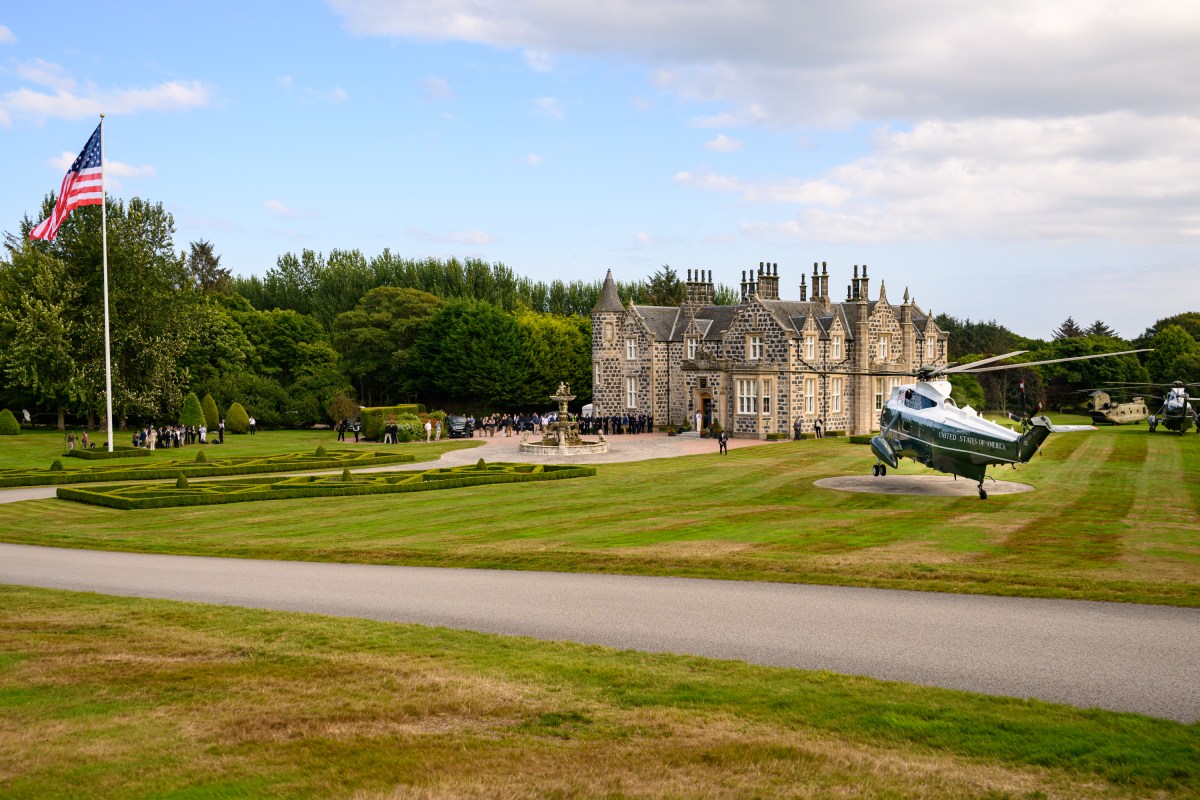 Marine One arrives at Trump International Golf Links Aberdeen, Tuesday, July 29, 2025, in Aberdeen, Scotland. (Official White House Photo by Daniel Torok)