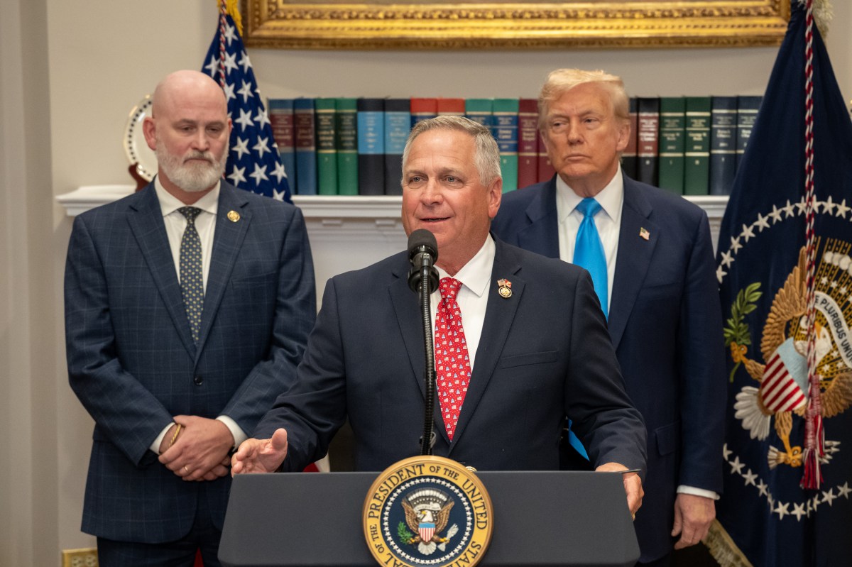 President Donal Trump signs the VA Home Loan Program Reform Act, Wednesday, July 30, 2025, in the Roosevelt Room. (Official White House Photo by Joyce N. Boghosian)