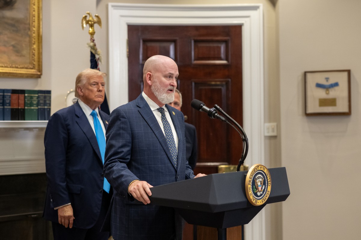 President Donal Trump signs the VA Home Loan Program Reform Act, Wednesday, July 30, 2025, in the Roosevelt Room. (Official White House Photo by Molly Riley)