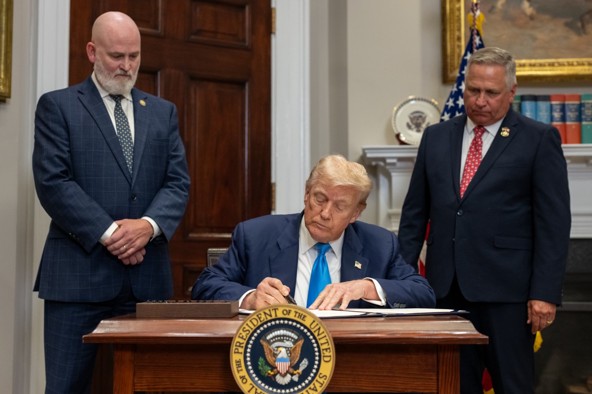 President Donal Trump signs the VA Home Loan Program Reform Act, Wednesday, July 30, 2025, in the Roosevelt Room. (Official White House Photo by Molly Riley)