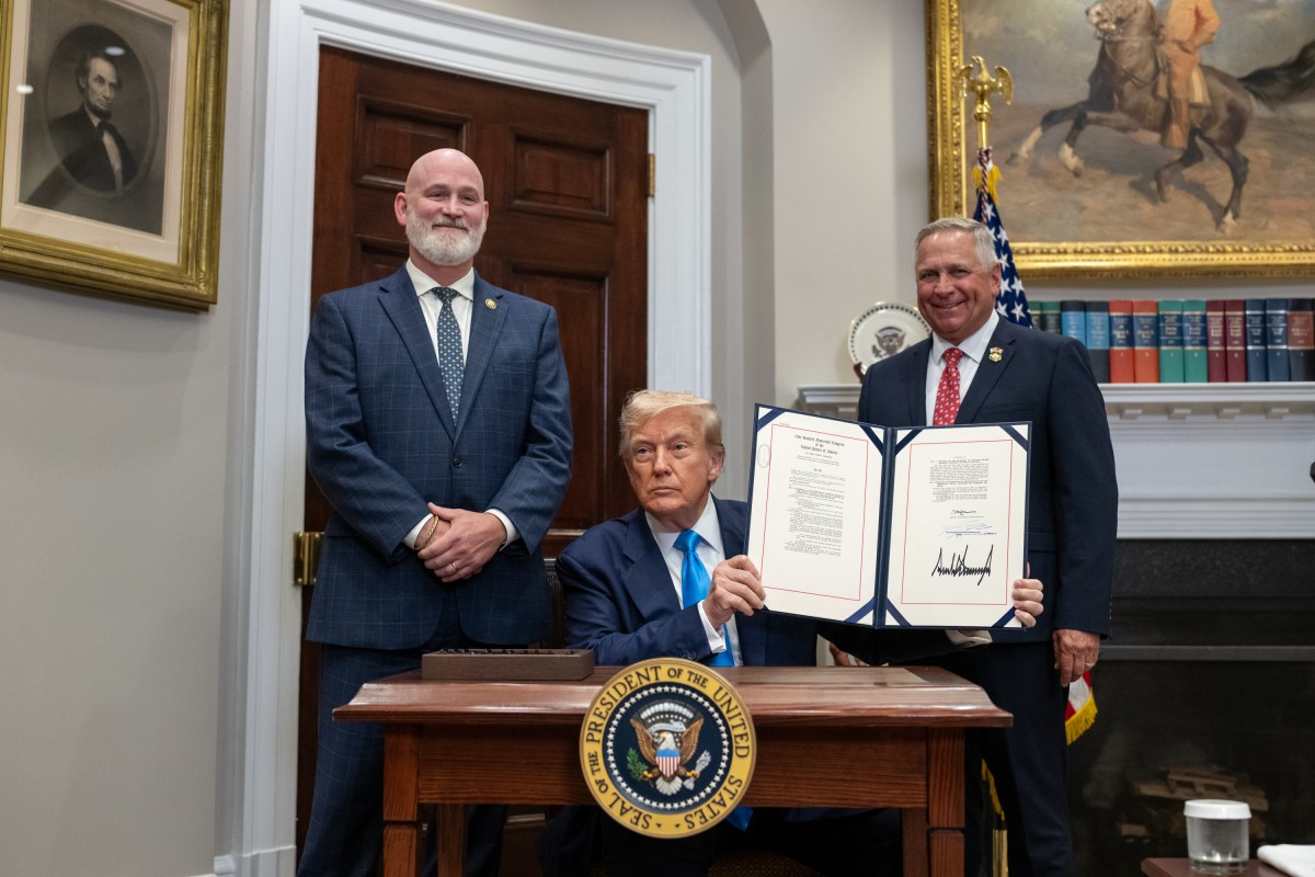 President Donal Trump signs the VA Home Loan Program Reform Act, Wednesday, July 30, 2025, in the Roosevelt Room. (Official White House Photo by Molly Riley)