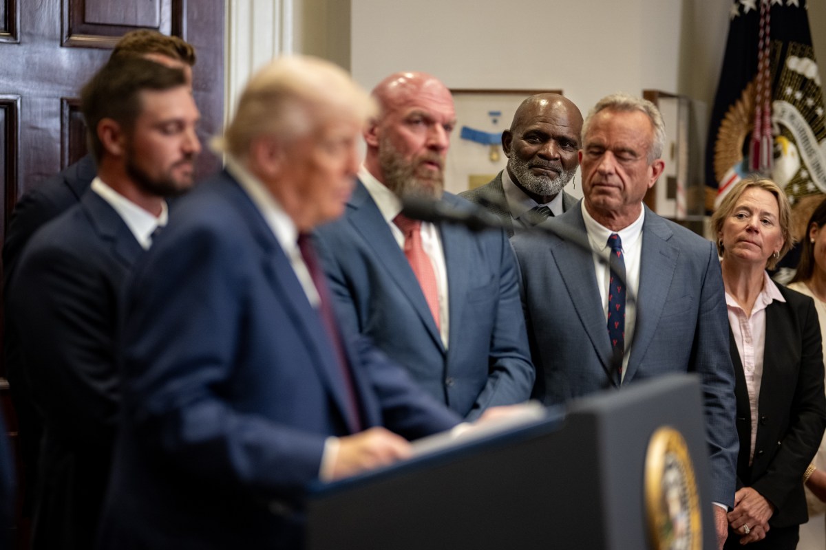 President Donald Trump makes a Sports Council announcement with members of the Sports Council, Thursday, July 31, 2025, in the Roosevelt Room of the White House. (Official White House Photo by Daniel Torok)