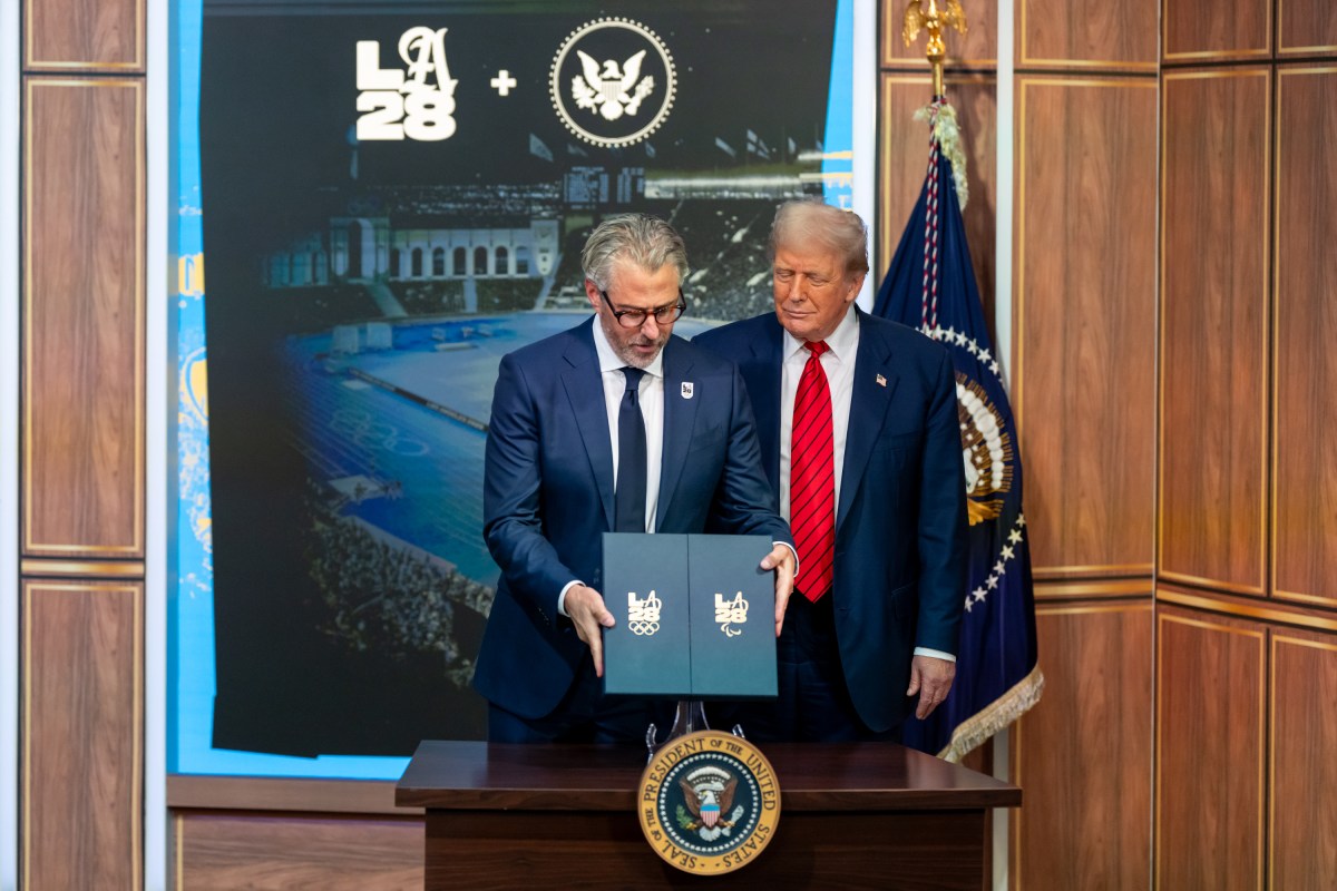 President Donald Trump signs an executive order creating a task force for the 2028 Los Angeles Olympics, Tuesday, August 5, 2025, in the South Court Auditorium of the Eisenhower Executive Office Building at the White House. Vice President JD Vance attends. (Official White House Photo by Emily J. Higgins.)
