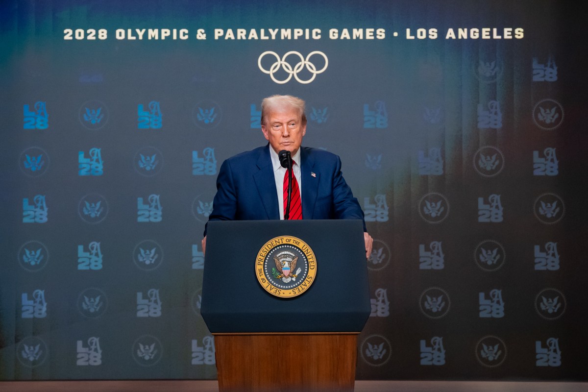 President Donald Trump signs an executive order creating a task force for the 2028 Los Angeles Olympics, Tuesday, August 5, 2025, in the South Court Auditorium of the Eisenhower Executive Office Building at the White House. Vice President JD Vance attends. (Official White House Photo by Emily J. Higgins.)