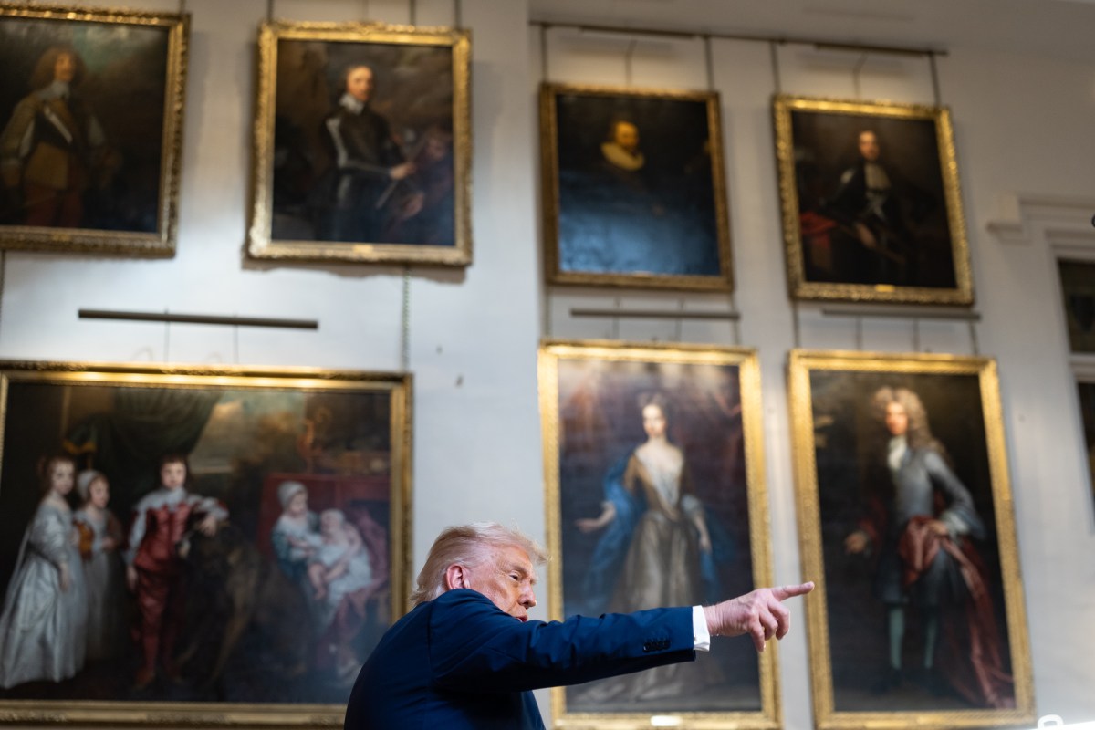 President Donald Trump and UK Prime Minister Keir Starmer hold a press conference at Chequers at the conclusion of a state visit on Thursday, September 18, 2025 in Aylesbury, England. (Official White House Photo by Andrea Hanks)
