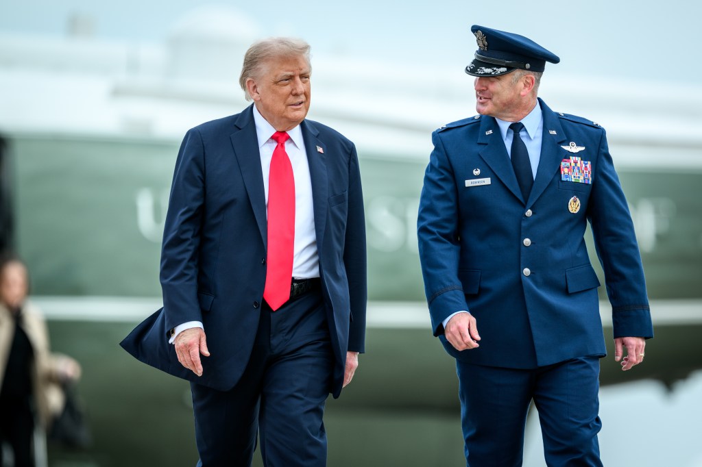President Donald Trump and First Lady Melania Trump disembark Marine One at Joint Base Andrews, Maryland on Tuesday, September 16, 2025, and board Air Force One en route London Stansted Airport in London, England. (Official White House Photo by Daniel Torok)