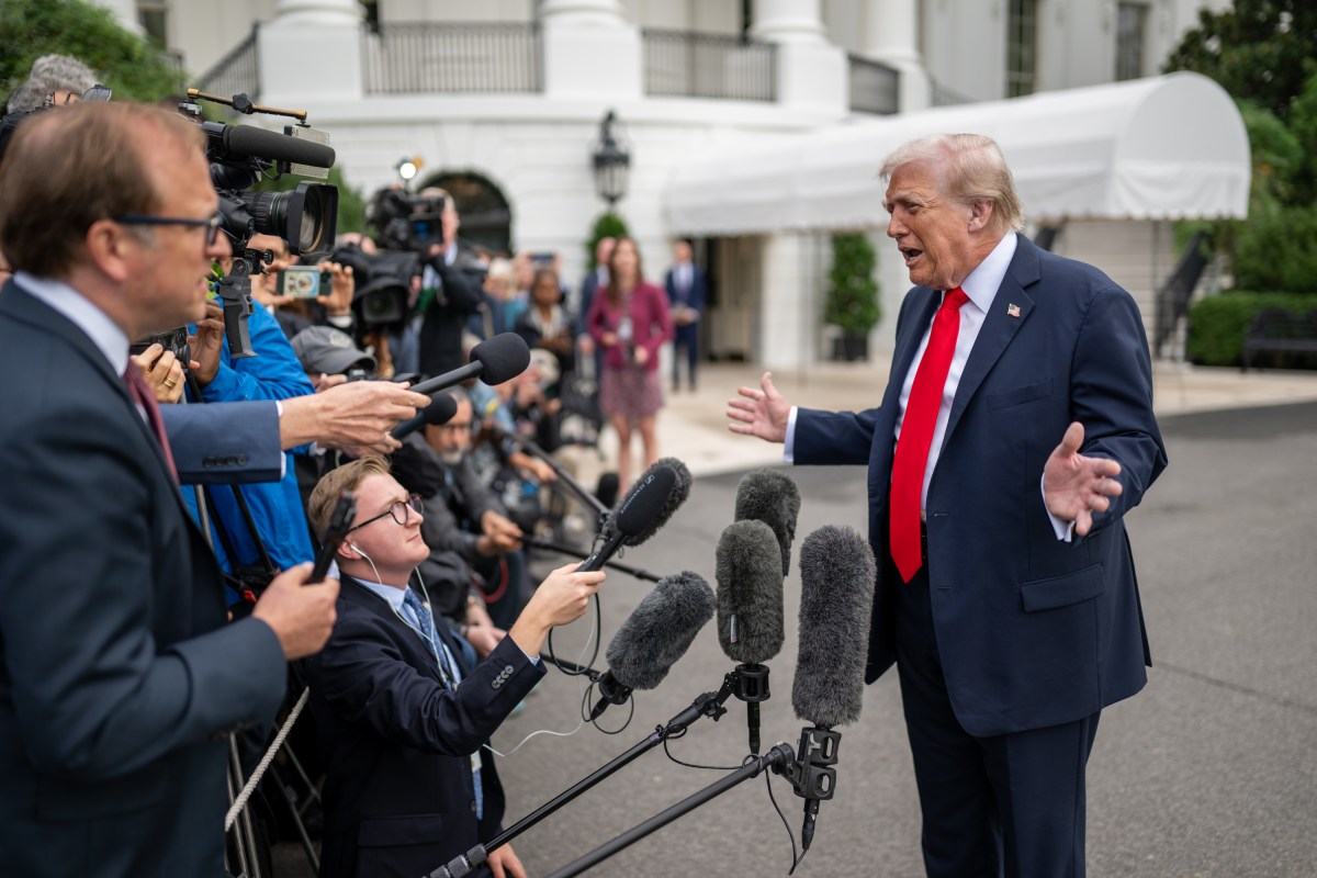 The President departs the White House and gaggles with the press on the South Lawn before boarding HMX-1 to begin traveling to the United Kingdom on Tuesday, September 15th, 2025. (Official White House Photo by Harrison Koeppel)