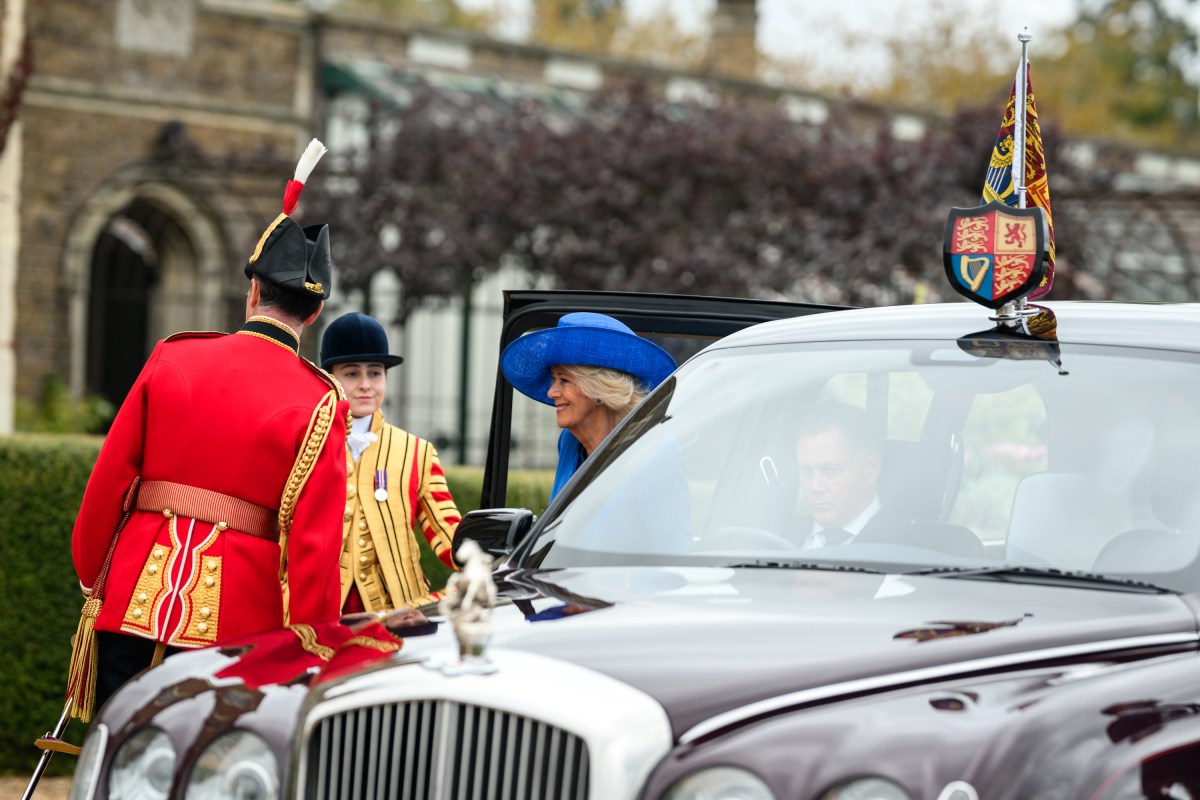 President Donald Trump and First Lady Melania Trump are greeted by King Charles III, Queen Camilla, and the Prince and Princess of Wales, William and Katherine, at the landing zone at Windsor Castle in Windsor, England on Wednesday, September 17, 2025. (Official White House Photo by Daniel Torok)