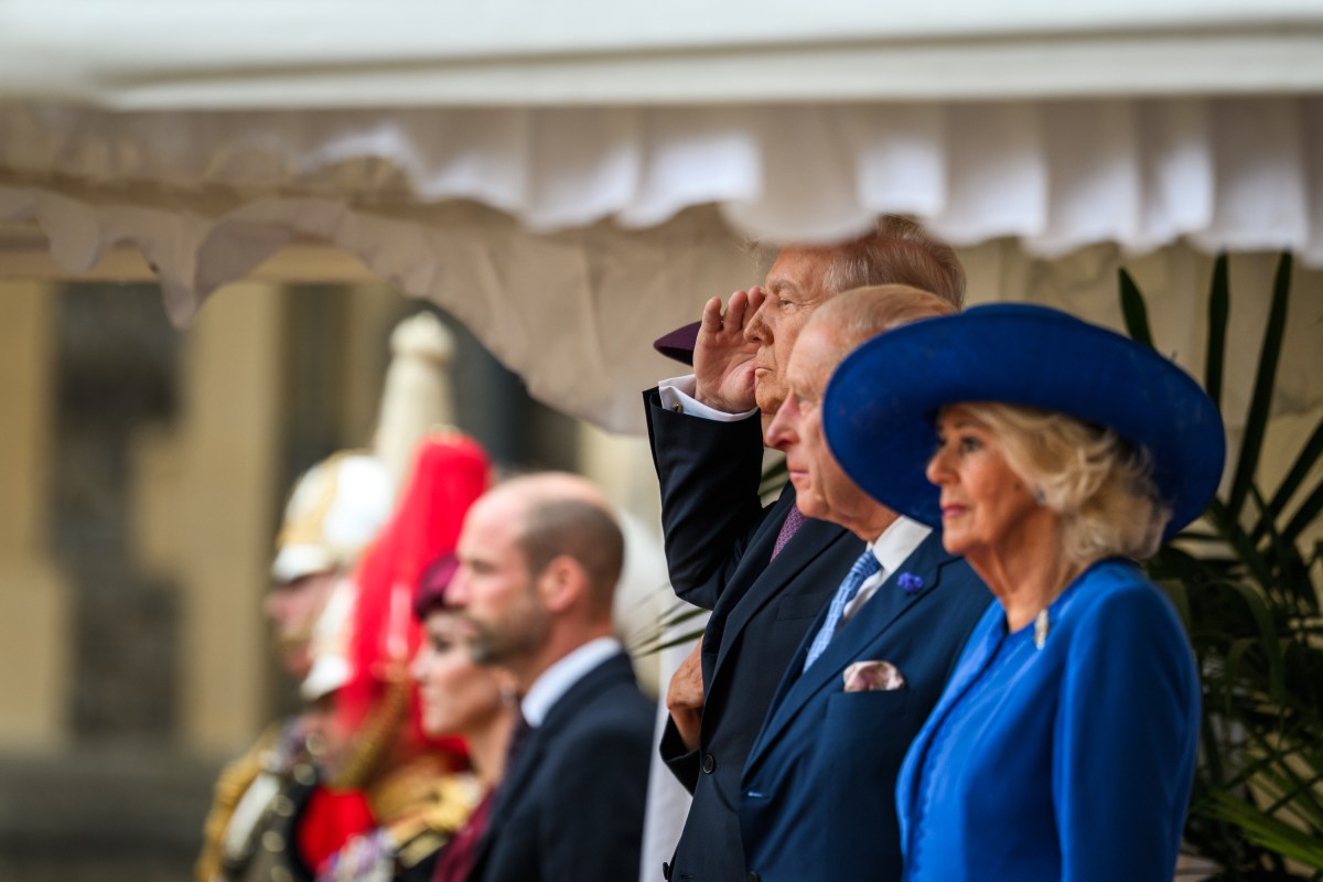 President Donald Trump and First Lady Melania Trump participate in an arrival ceremony with King Charles III and Queen Camilla at Windsor Castle in Windsor, England on Wednesday, September 17, 2025. (Official White House Photo by Daniel Torok)