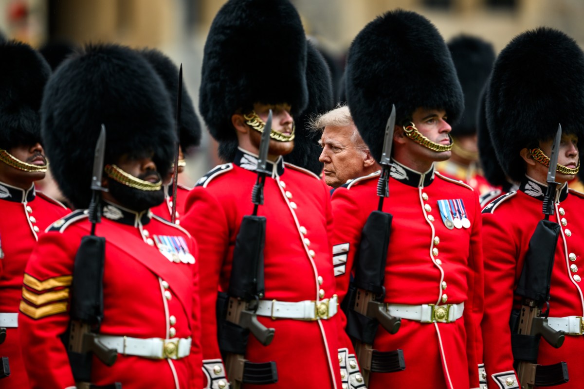 President Donald Trump and First Lady Melania Trump participate in an arrival ceremony with King Charles III and Queen Camilla at Windsor Castle in Windsor, England on Wednesday, September 17, 2025. (Official White House Photo by Daniel Torok)