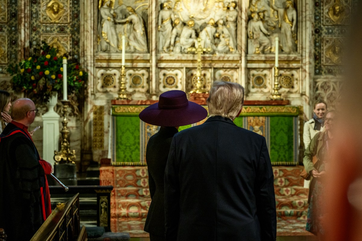 President Donald Trump and First Lady Melania Trump visit St. George’s Chapel at Windsor Castle in Windsor, England on Wednesday, September 17, 2025. (Official White House Photo by Daniel Torok)