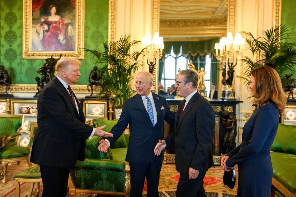 President Donald Trump and King Charles III greet U.K. Prime Minister Keir Starmer and his wife Victoria in the Green Drawing Room at Windsor Castle in Windsor, England on Wednesday, September 17, 2025. (Official White House Photo by Daniel Torok)