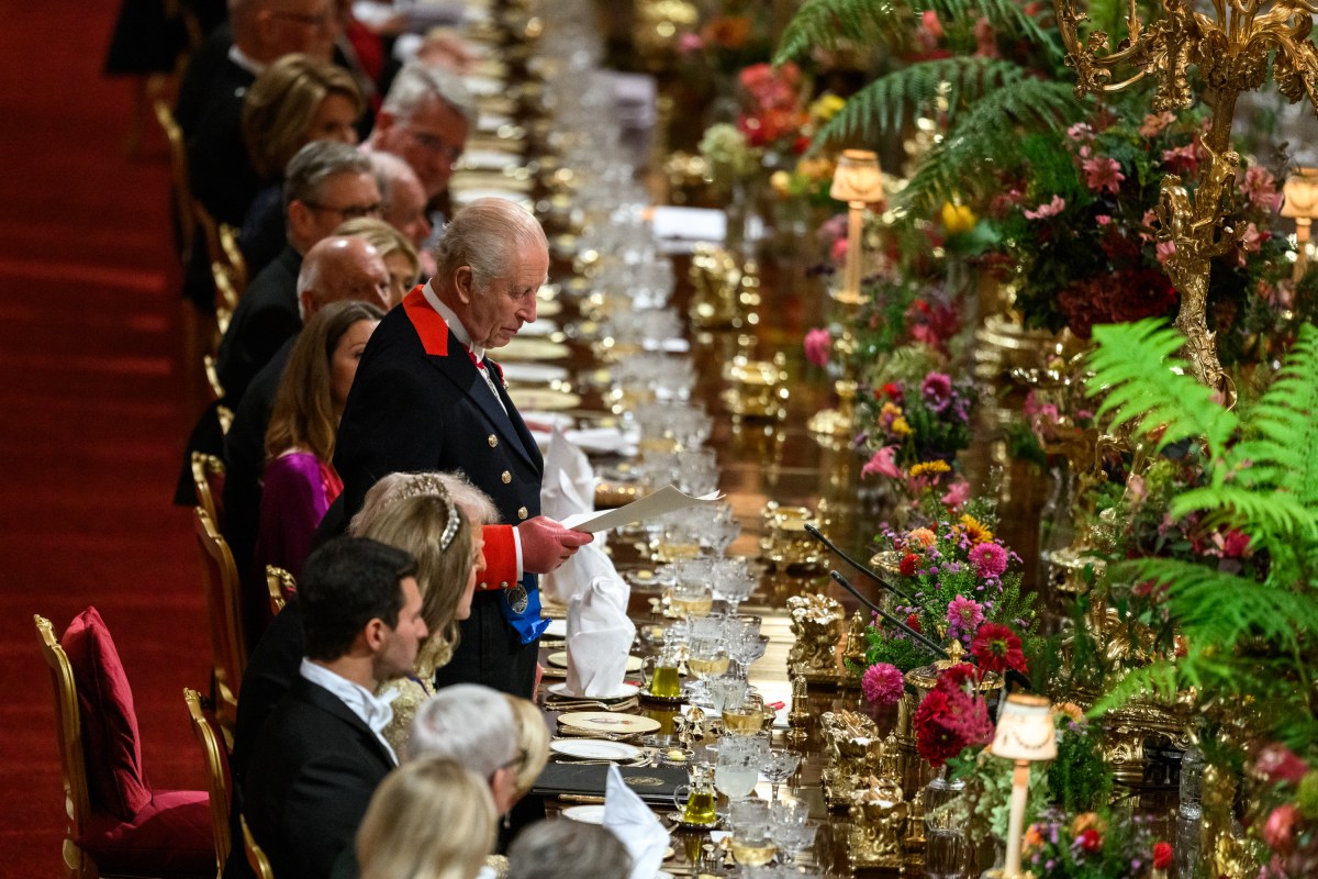 President Donald Trump and First Lady Melania Trump attend a State Banquet with King Charles III and Queen Camilla at Windsor Castle in Windsor, England on Wednesday, September 17, 2025. (Official White House Photo by Daniel Torok)