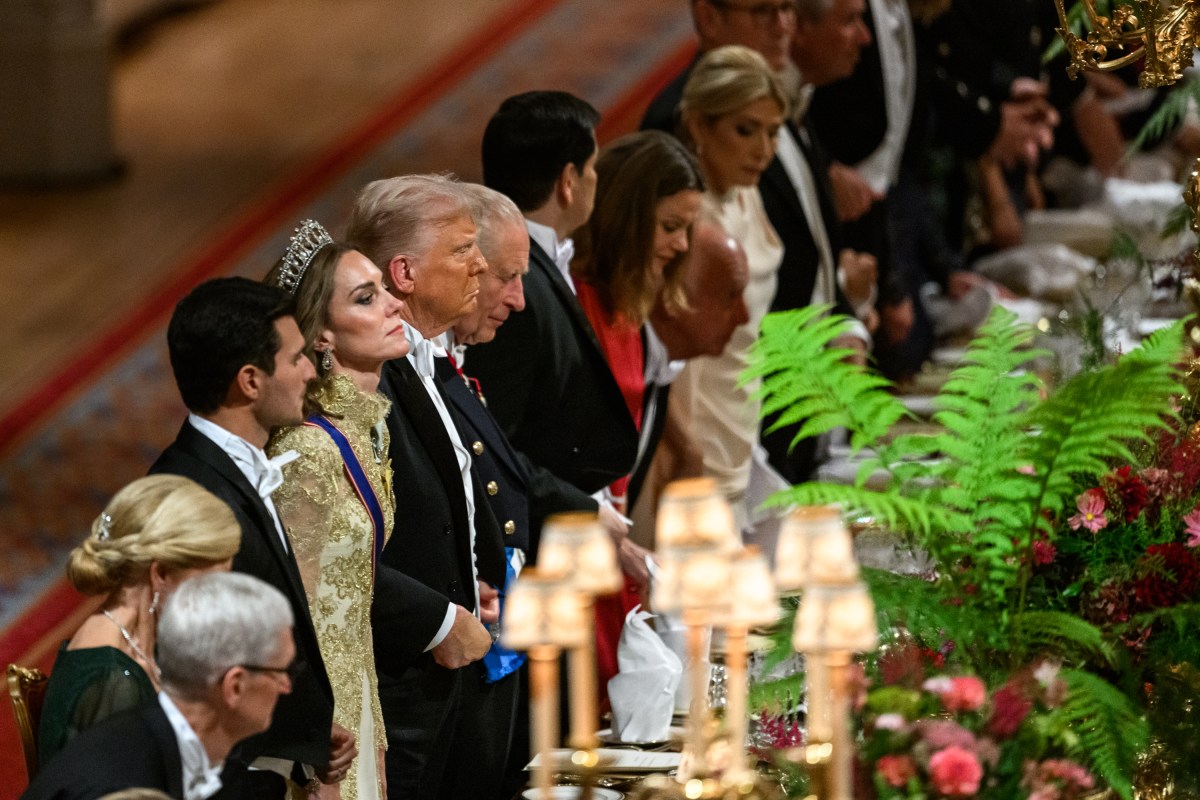 President Donald Trump and First Lady Melania Trump attend a State Banquet with King Charles III and Queen Camilla at Windsor Castle in Windsor, England on Wednesday, September 17, 2025. (Official White House Photo by Daniel Torok)