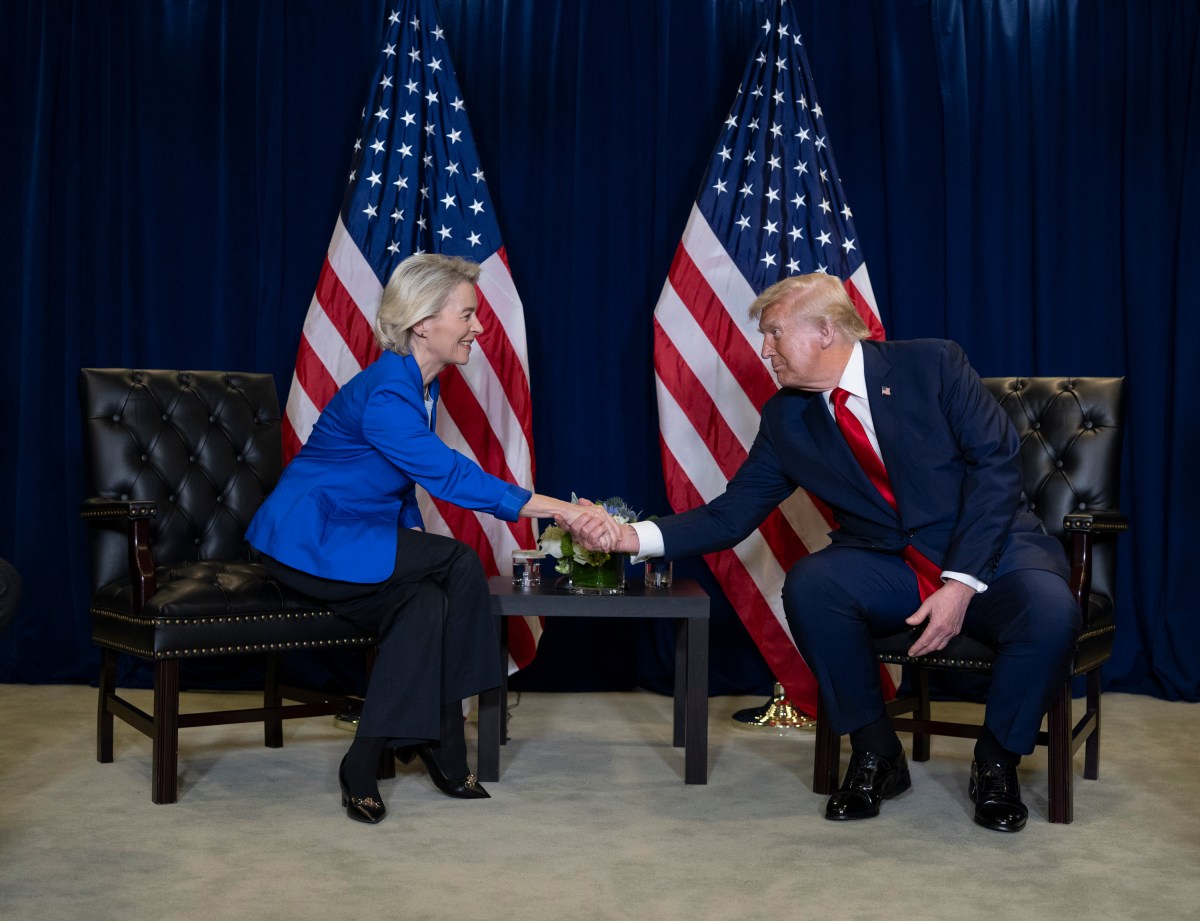 President Donald Trump participates in a pull-aside meeting with Ursula von der Leyen, President of the European Commission, at the United Nations Headquarters in New York City, Tuesday, September 23, 2025. (Official White House Photo by Daniel Torok)