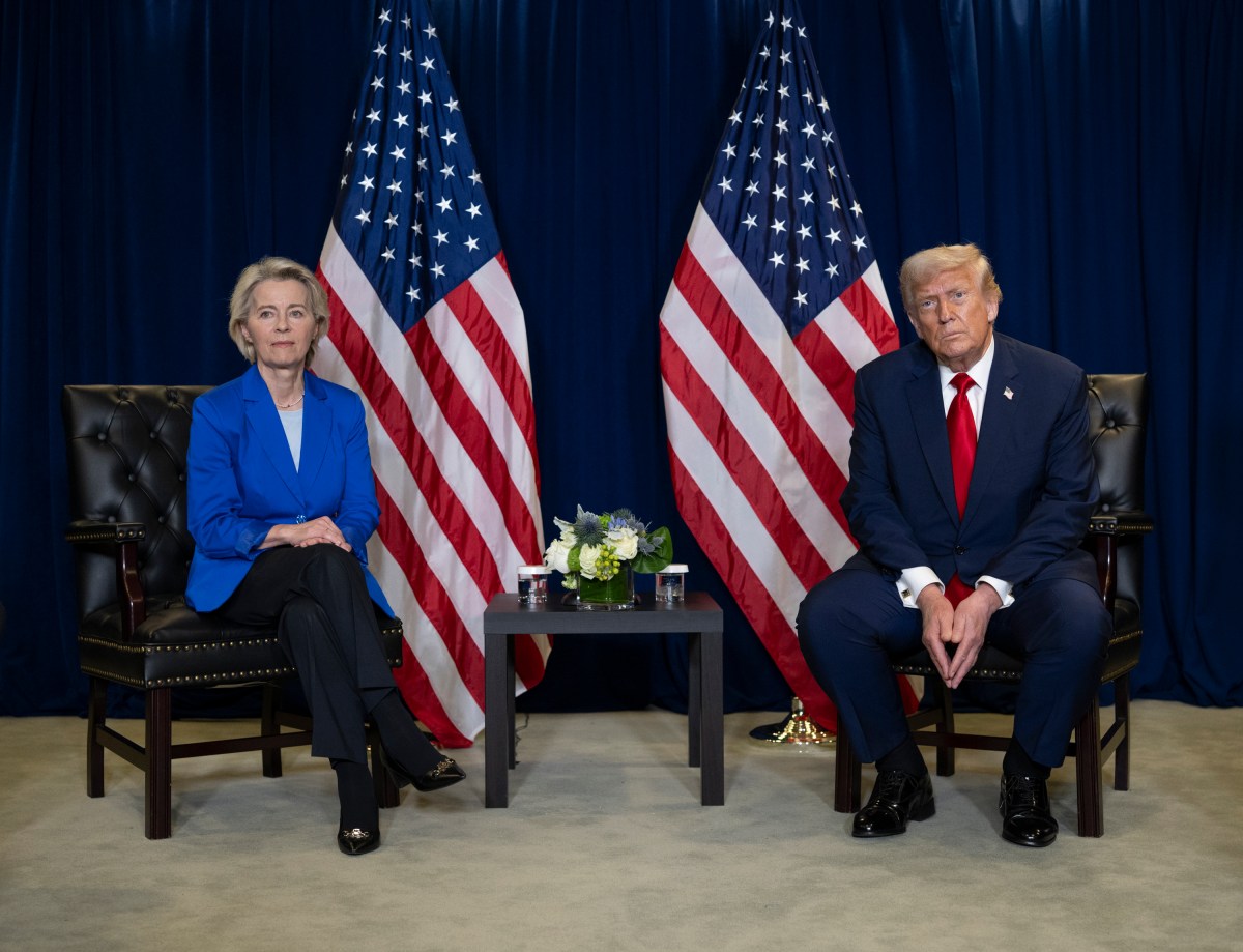 President Donald Trump participates in a pull-aside meeting with Ursula von der Leyen, President of the European Commission, at the United Nations Headquarters in New York City, Tuesday, September 23, 2025. (Official White House Photo by Daniel Torok)