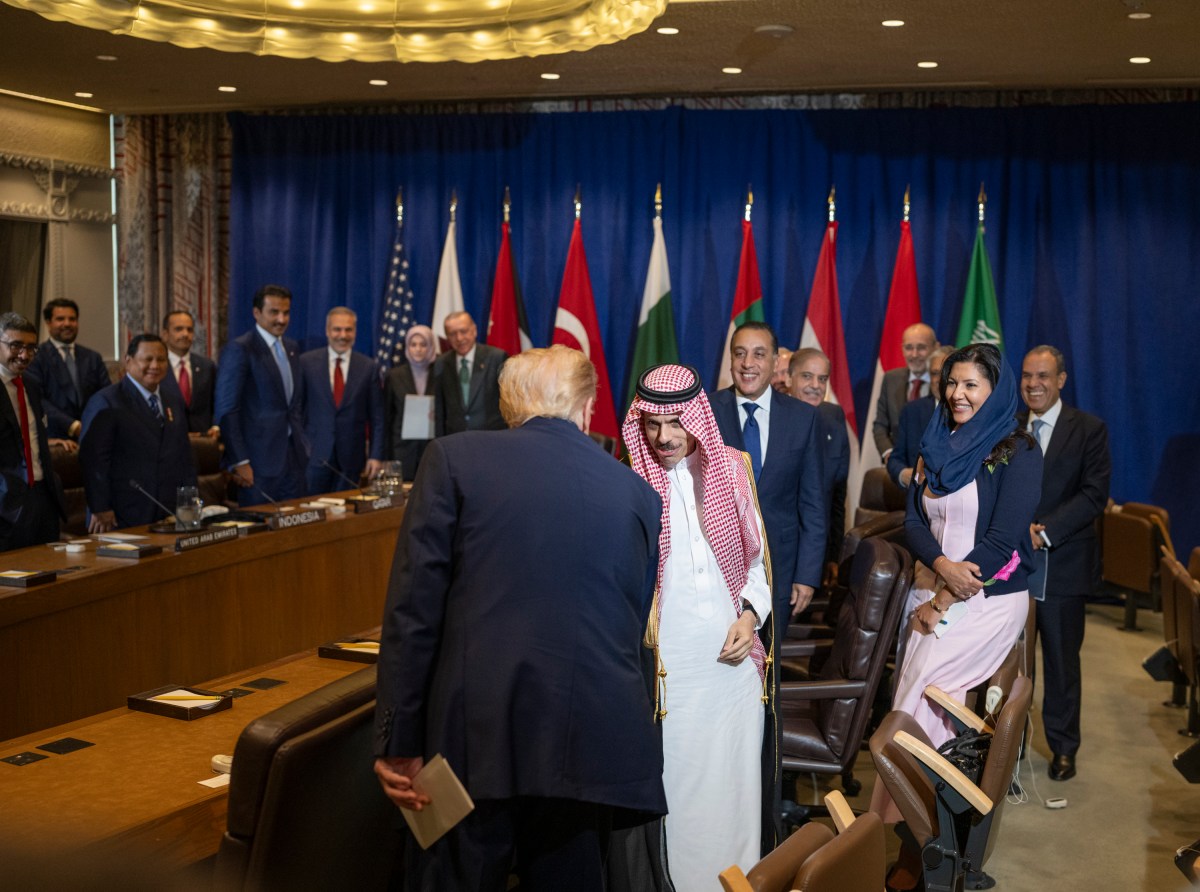 President Donald Trump participates in a multilateral meeting with Arab and Muslim leaders at the United Nations Headquarters in New York City, Tuesday, September 23, 2025. (Official White House Photo by Daniel Torok)