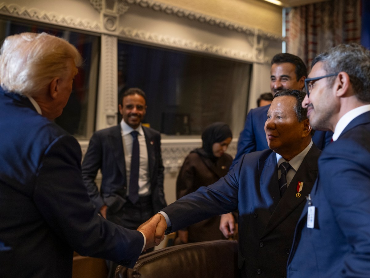 President Donald Trump participates in a multilateral meeting with Arab and Muslim leaders at the United Nations Headquarters in New York City, Tuesday, September 23, 2025. (Official White House Photo by Daniel Torok)