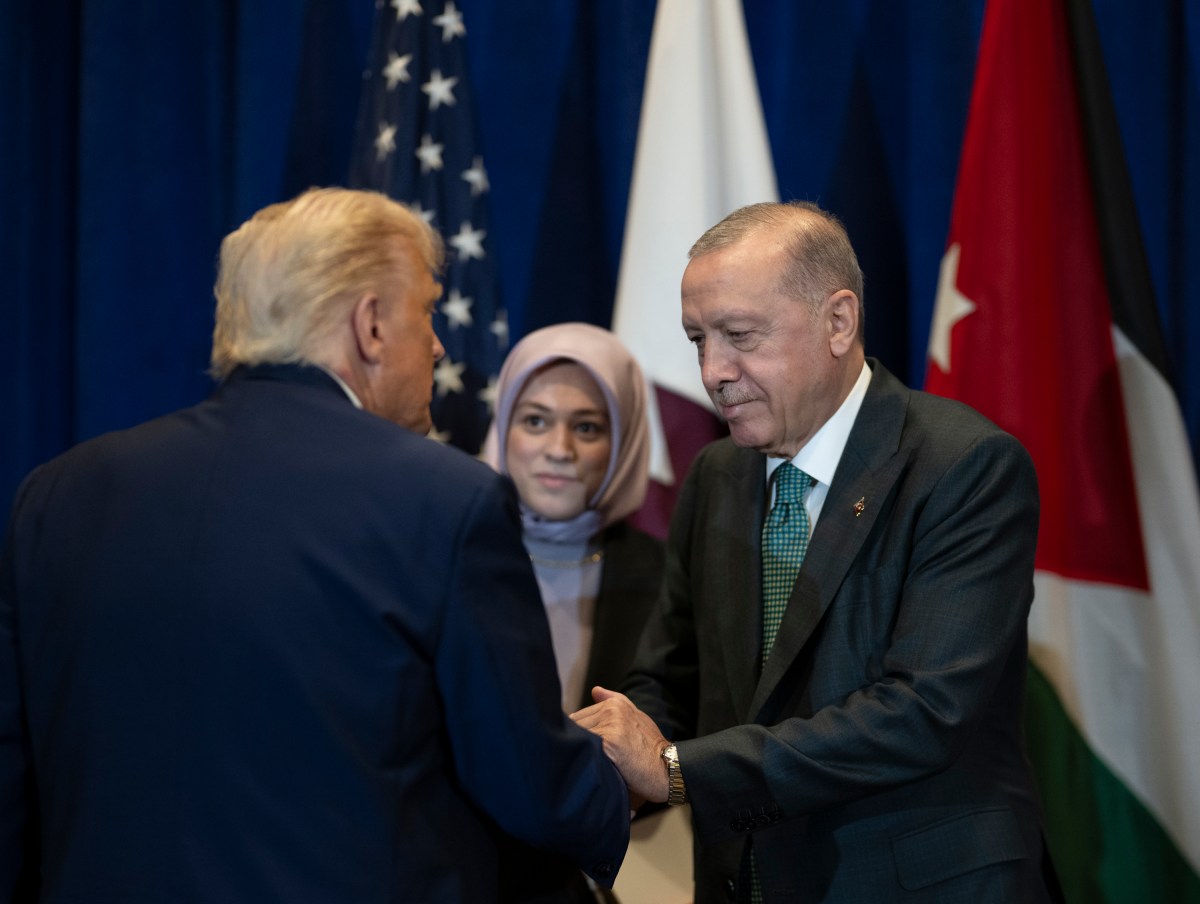 President Donald Trump participates in a multilateral meeting with Arab and Muslim leaders at the United Nations Headquarters in New York City, Tuesday, September 23, 2025. (Official White House Photo by Daniel Torok)