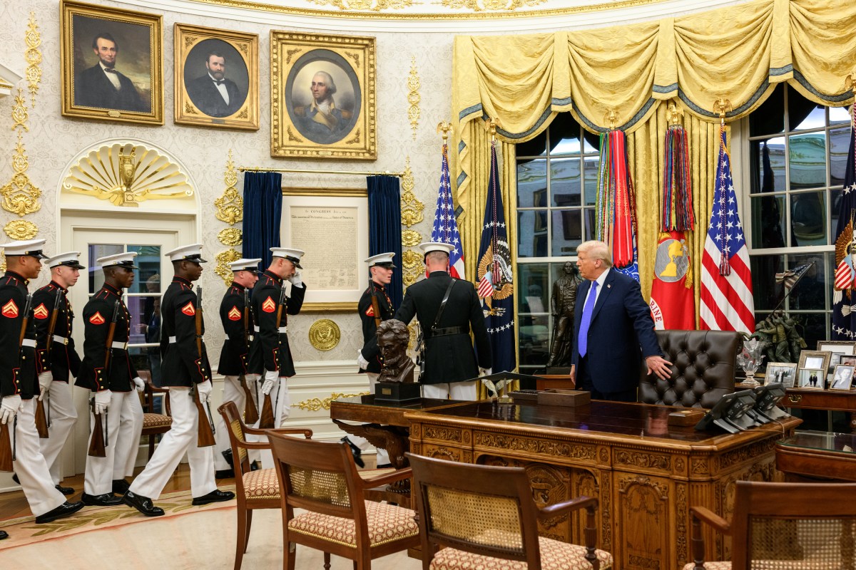 President Donald Trump hosts members of the U.S. Marine Corps Silent Drill Platoon in the Oval Office, Wednesday, September 24, 2025.  (Official White House Photo by Molly Riley)