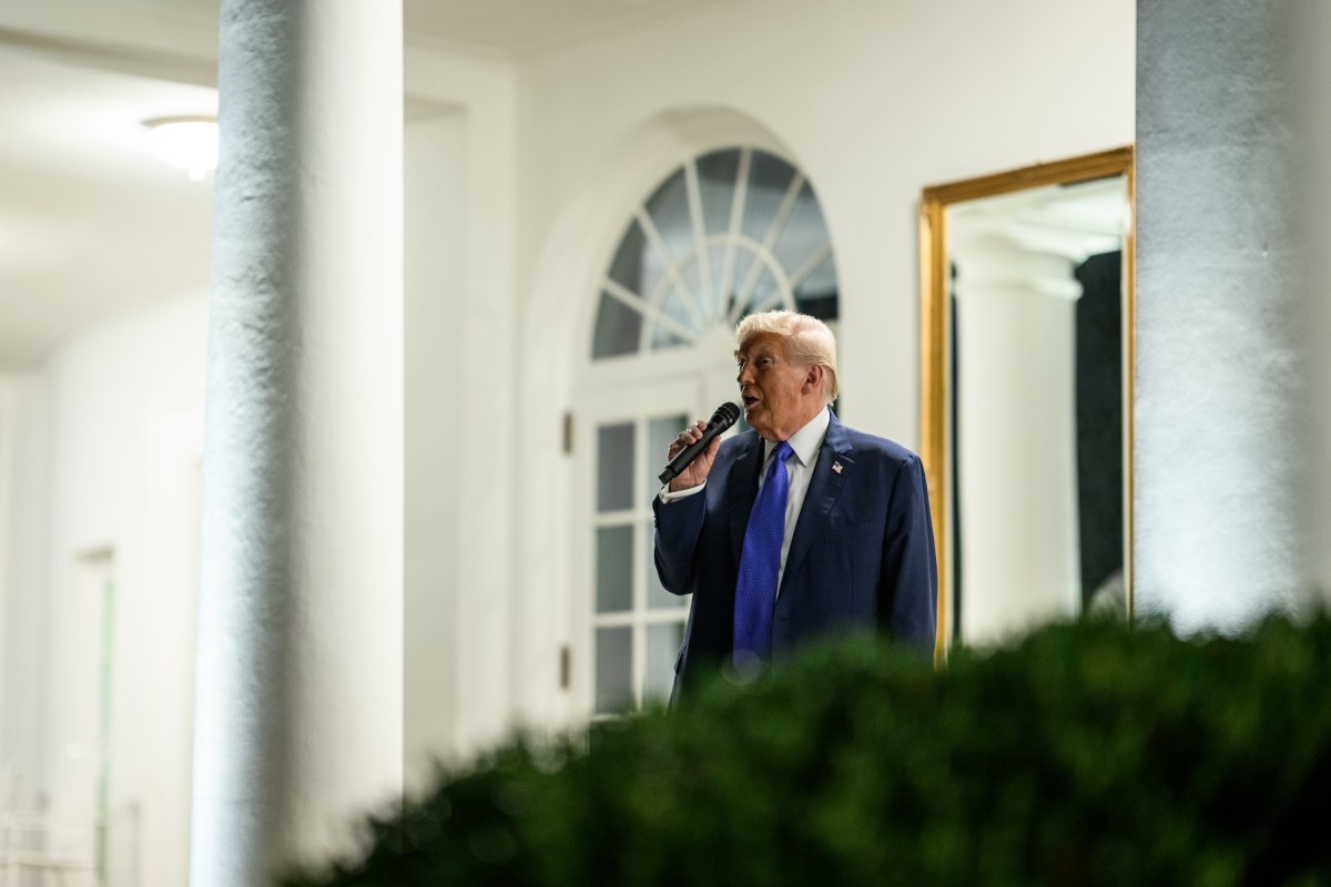 President Donald Trump hosts a Rose Garden Club dinner, Wednesday, September 24, 2025, in the newly renovated White House Rose Garden. (Official White House Photo by Molly Riley)