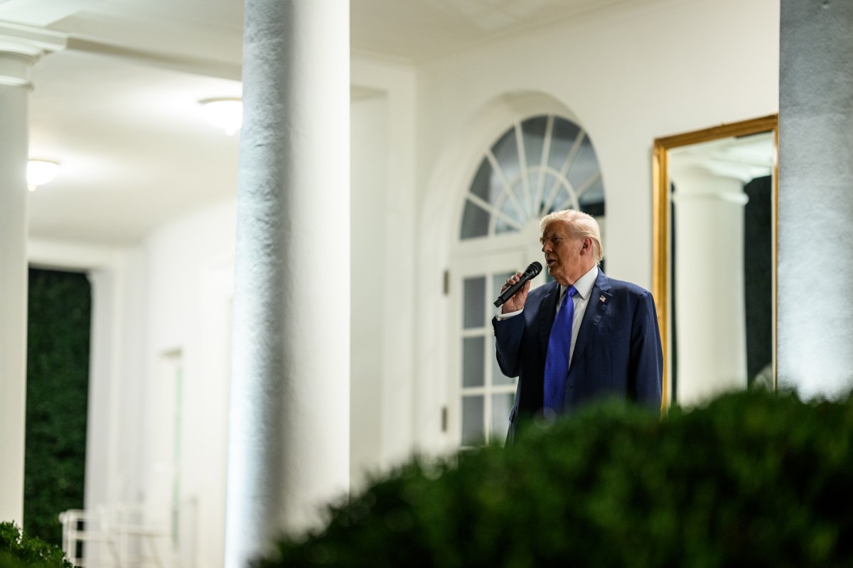 President Donald Trump hosts a Rose Garden Club dinner, Wednesday, September 24, 2025, in the newly renovated White House Rose Garden. (Official White House Photo by Molly Riley)