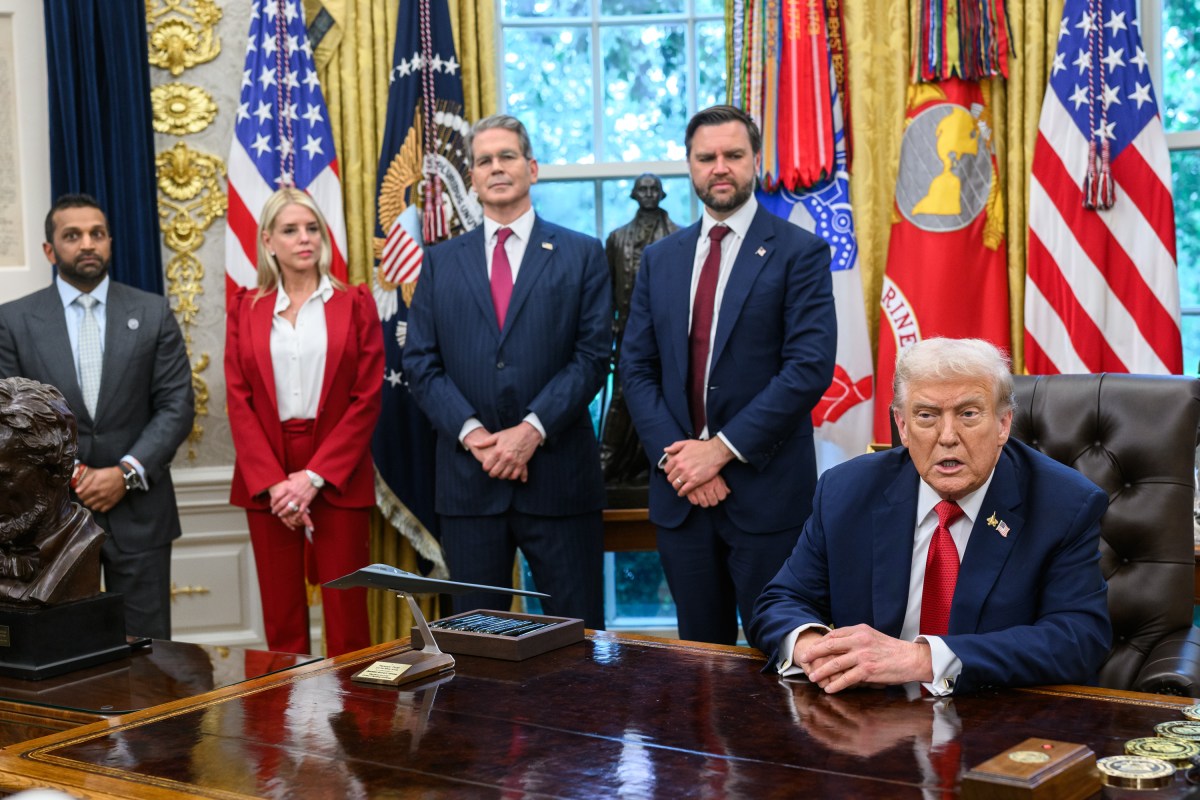 President Donald Trump answers question from the media while signing proclamations and executive orders, Thursday, September 25, 2025, in the Oval Office. (Official White House Photo by Joyce N. Boghosian)