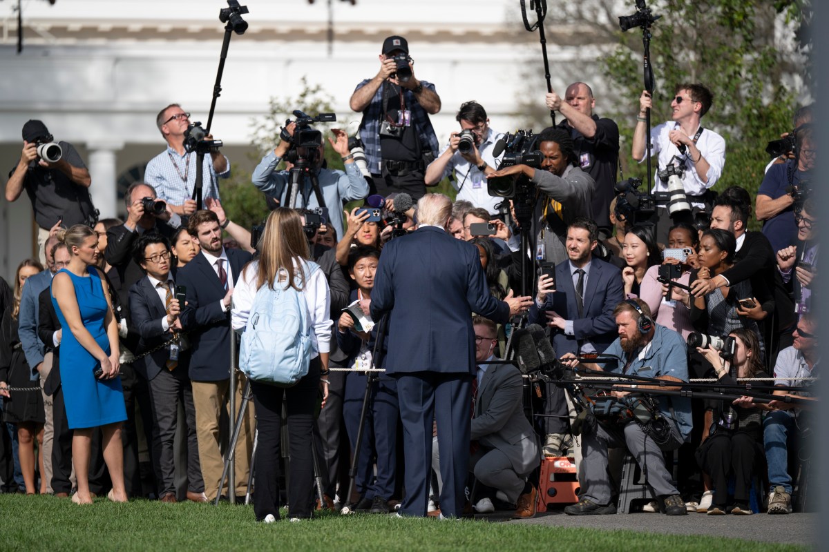 President Donald Trump speaks to the press before boarding Marine One on the South Lawn of the White House, Friday, September 26, 2025, en route Joint Base Andrews, Maryland. (Official White House Photo by Molly Riley)